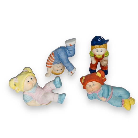 1984 Cabbage Patch Kids Porcelain figurines 
4 Figurines. 2 boys & 2 girls. - Picture 11 of 11
